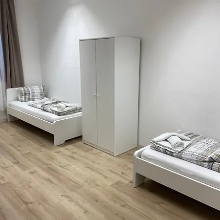 Goldstar Hannover 3*