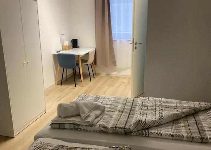 Гостевой дом Goldstar Hannover Altwarmbuchen